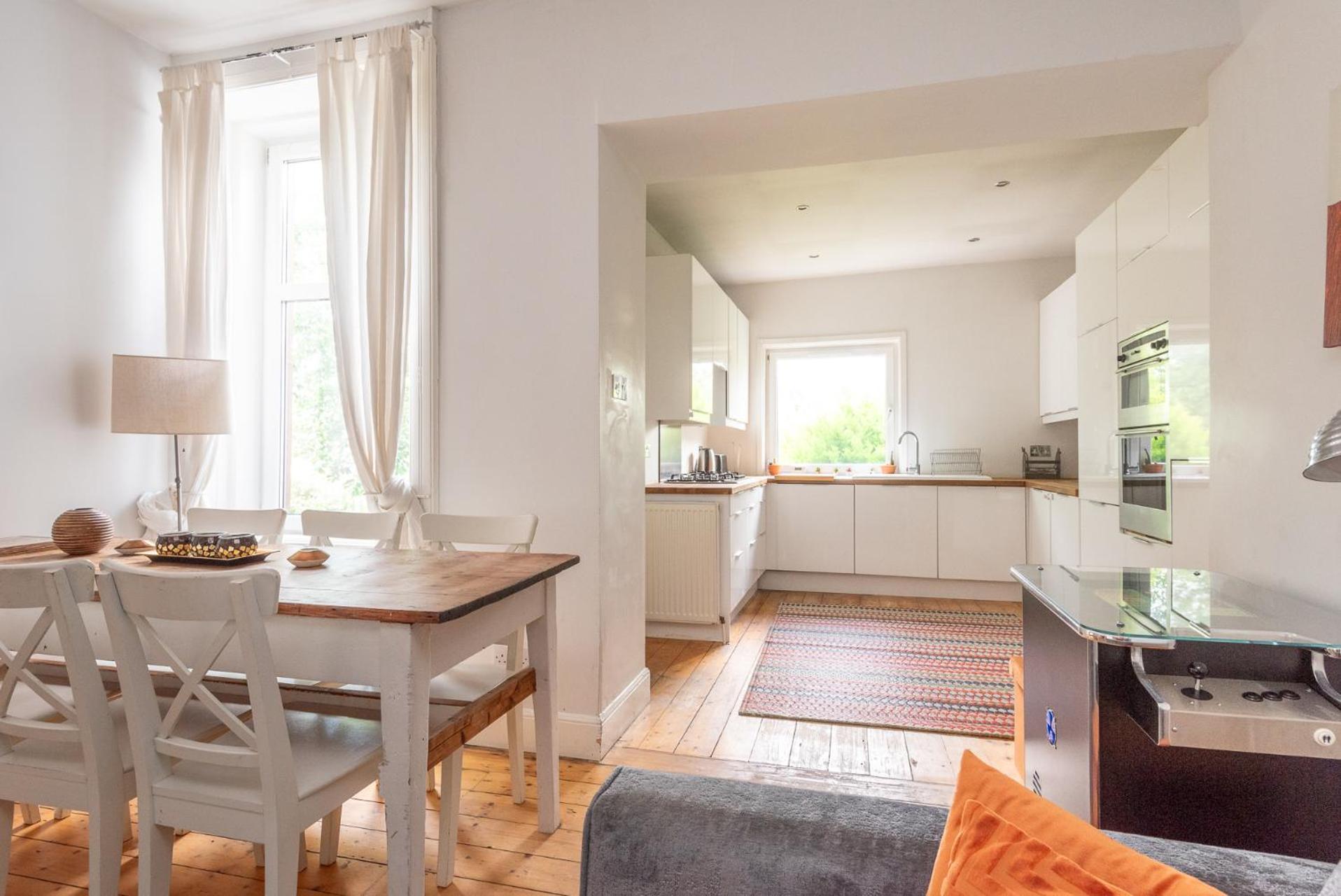 Ferienhaus Beautiful Victorian Townhouse With Private Garden, Close To The Beach *
