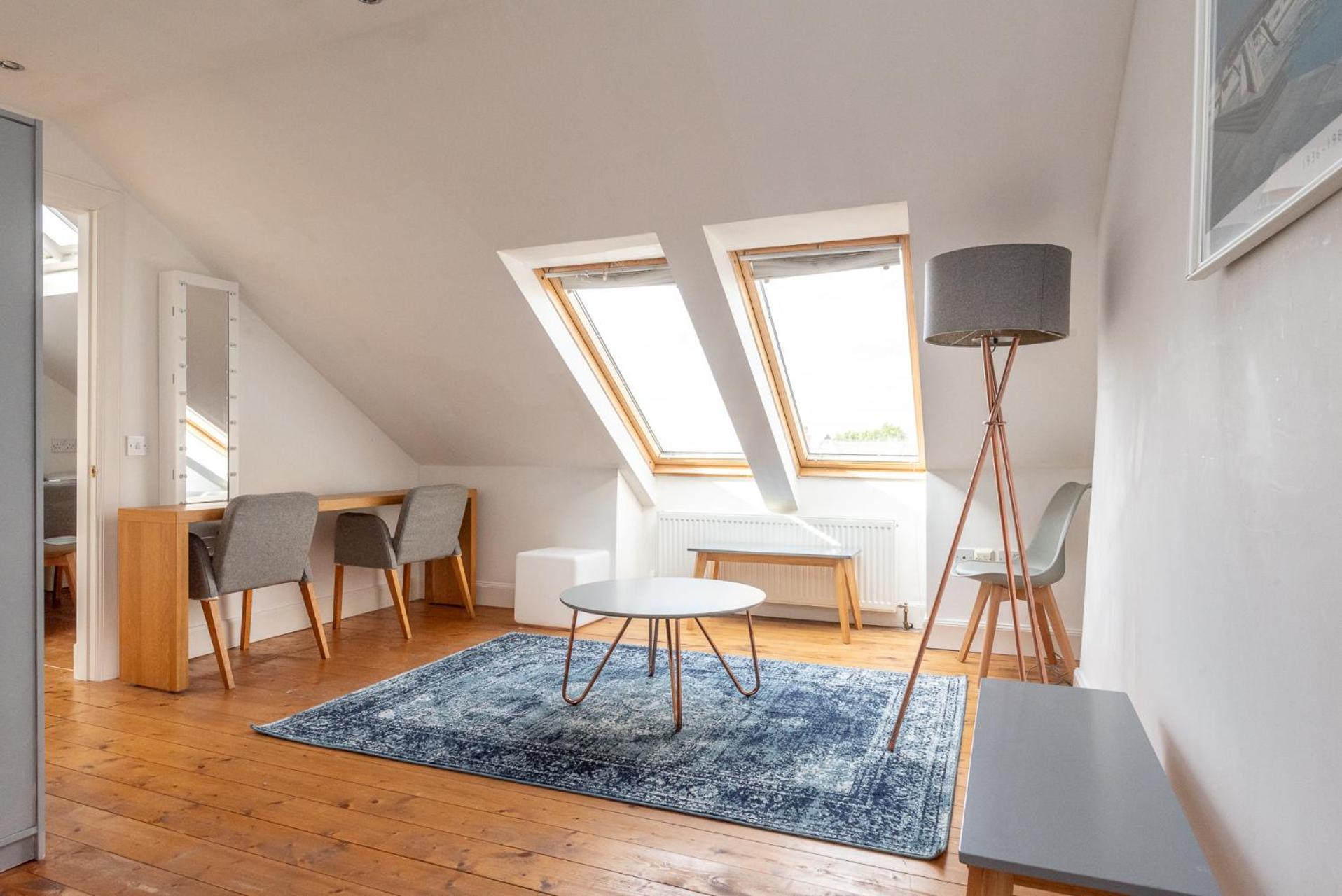 Ferienhaus Beautiful Victorian Townhouse With Private Garden, Close To The Beach